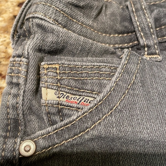Diesel Jeans - Picture 2 of 6